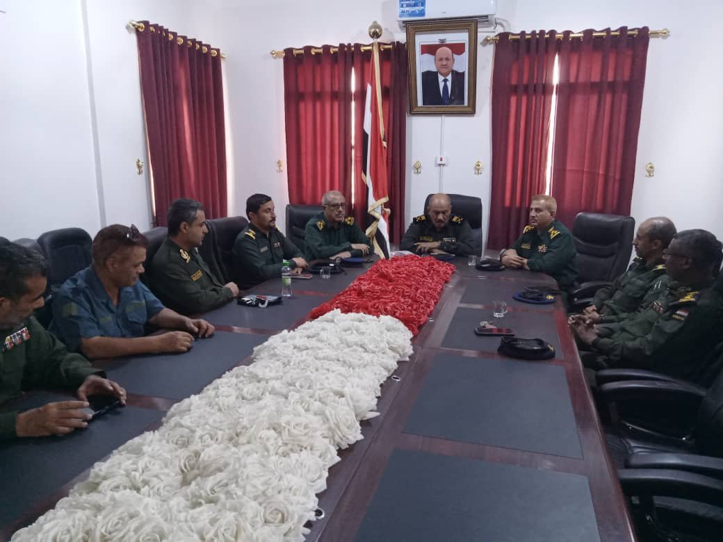 مساعد المفتش العام بوزارة الداخلية يتفقد سير عمل لجان استخراج البطاقة الذكية والعسكرية Image