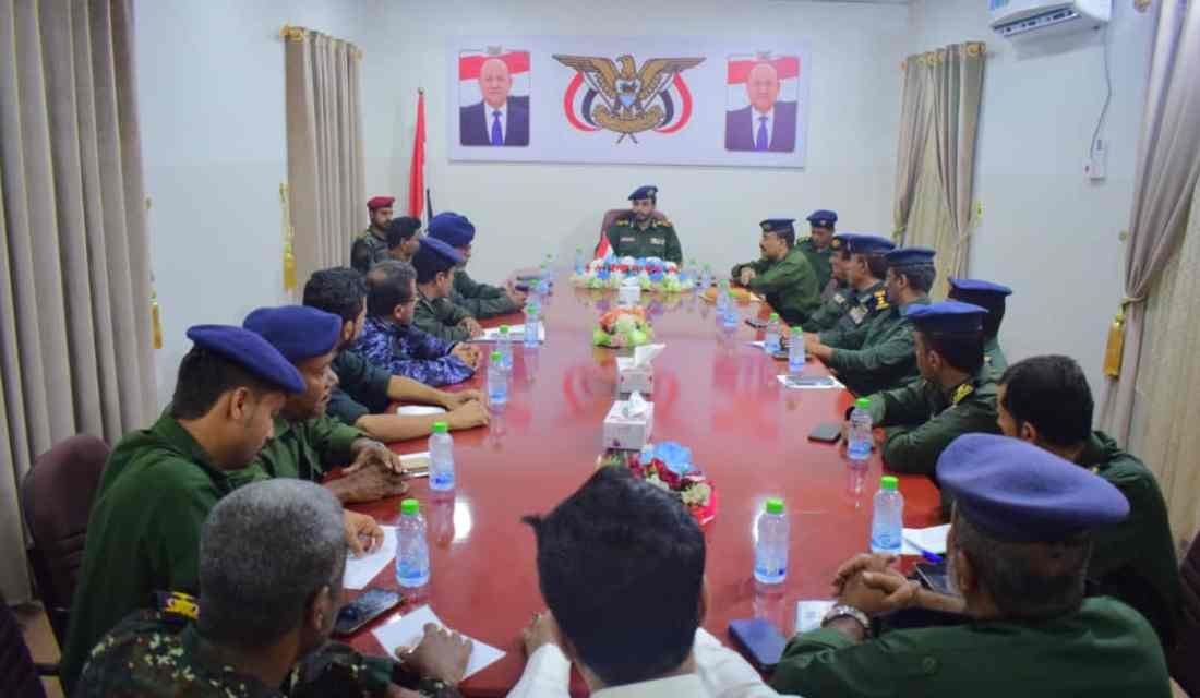 مدير شرطة الوادي والصحراء يؤكد على العمل بروح الفريق الواحد لخدمة المواطن Image
