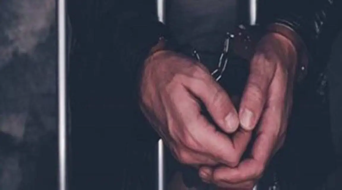 القبض على مطلوبين بساحل حضرموت بتنسيق مشترك بين ادارة القيادة والسيطرة والاجهزة الأمنية Image