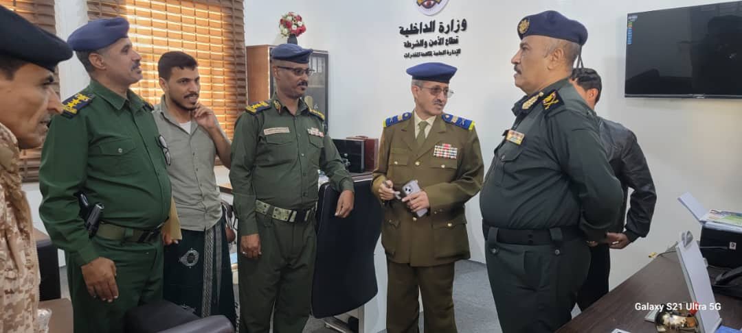المفتش العام يزور ديوان الوزارة بسيئون وإدارة شرطة وادي وصحراء حضرموت Image