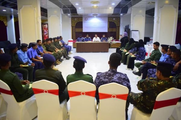 دورة تدريبية بسيئون حول المعايير الإنسانية أثناء النزاعات لرجال الأمن  Image