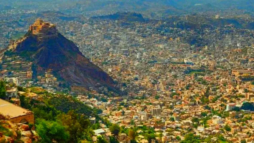 استشهاد مواطن وإصابة آخر بجرائم مليشيا الحوثي الإرهابية ضد الانسانية في تعز Image