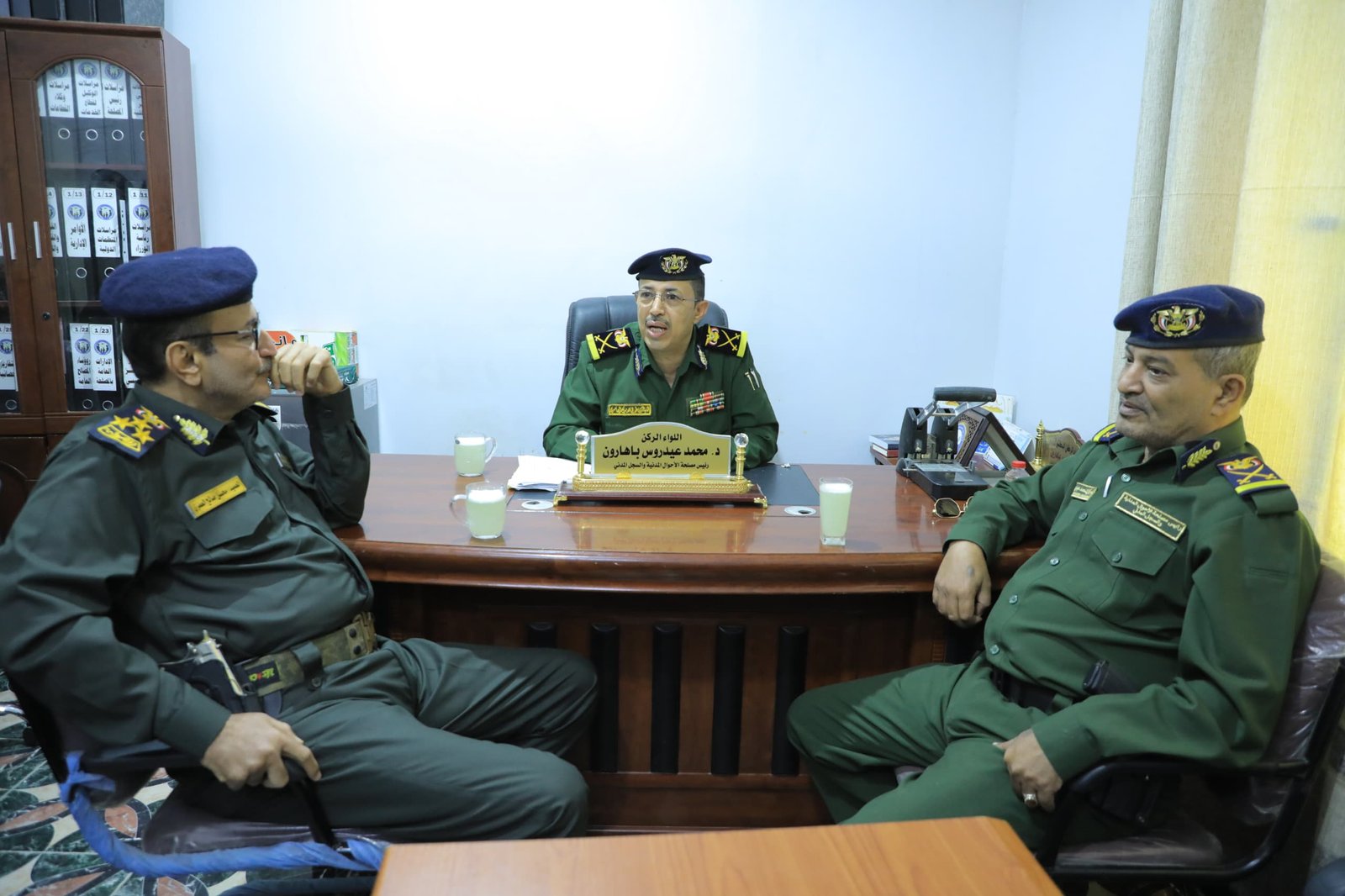 وكيل قطاع الخدمات بوزارة الداخلية يطّلع على مستوى الأداء في مصلحة الأحوال المدنية والسجل المدني Image