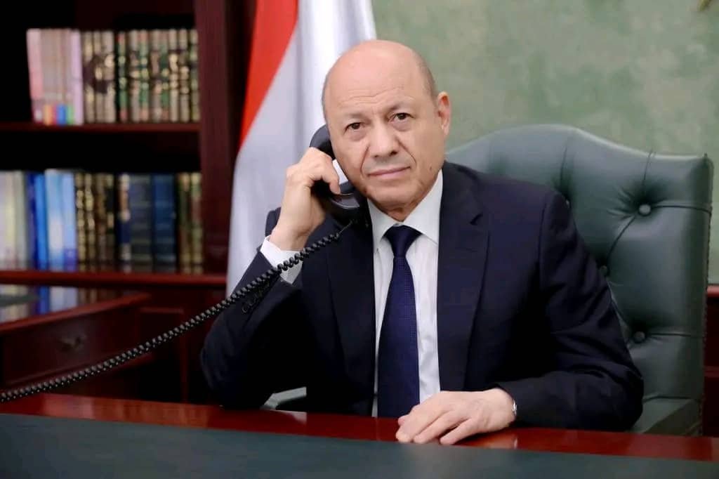 رئيس مجلس القيادة يؤكد التزام الدولة بتثبيت الامن والاستقرار في حضرموت Image