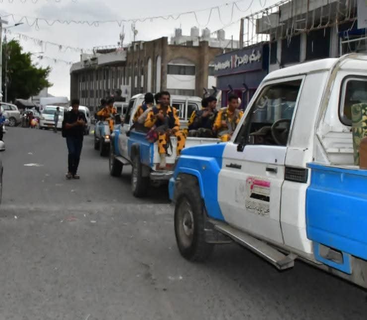 أجهزة الشرطة تفتح تحقيقا بجريمتي تفجيرات ارهابية بمحافظتي تعز وشبوة Image