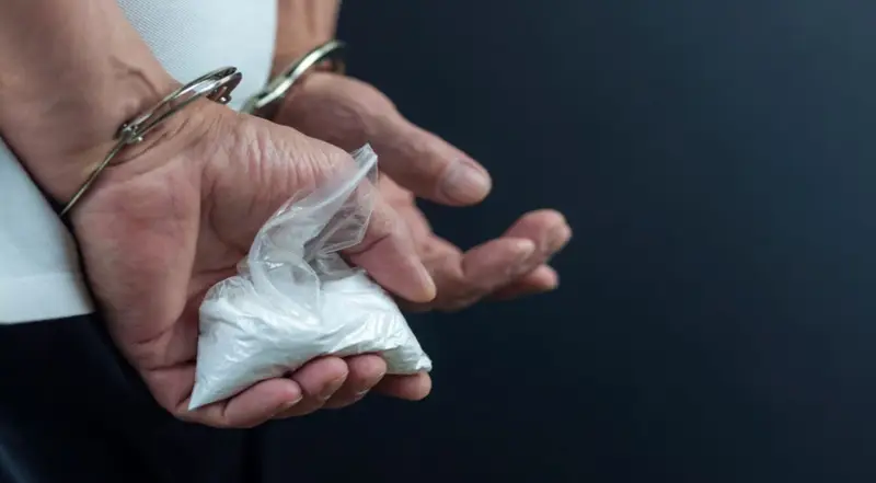 ضبط متهم بقضية تعاطي وترويج مواد مخدرة في مديرية شبوة Image