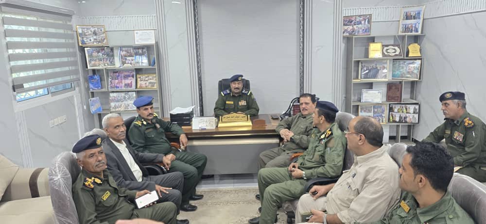 إجراء عملية الاستلام والتسليم بين القيادات الأمنية السلف والخلف بشرطة العاصمة المؤقتة عدن تنفيذاً لقرار وزير الداخلية Image