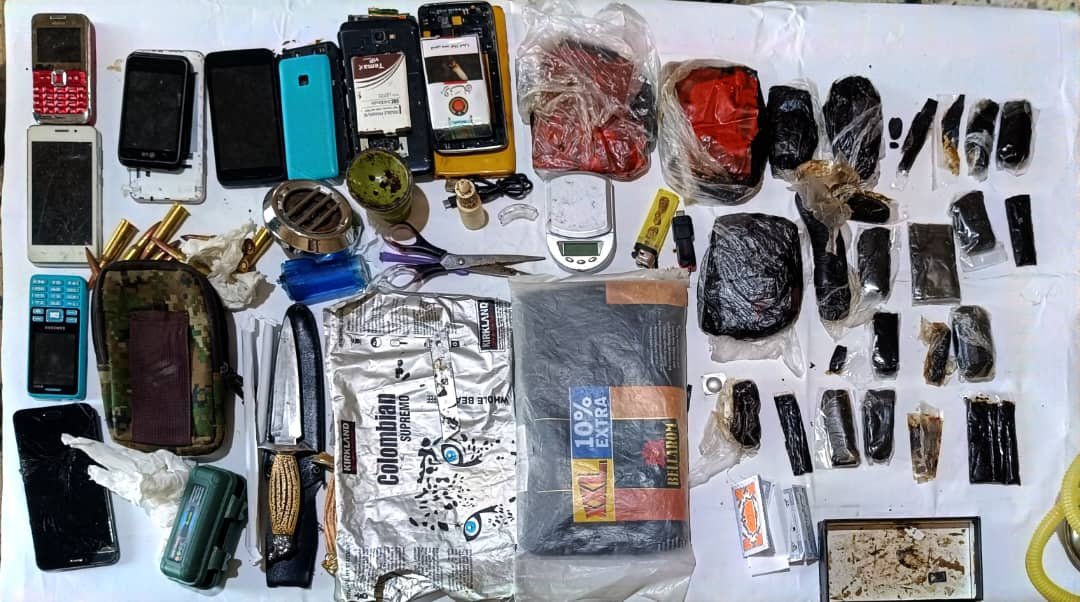 العميد لحمدي يشيد بضبط احد أخطر عصابات ترويج الحشيش والشبو بالمكلا Image