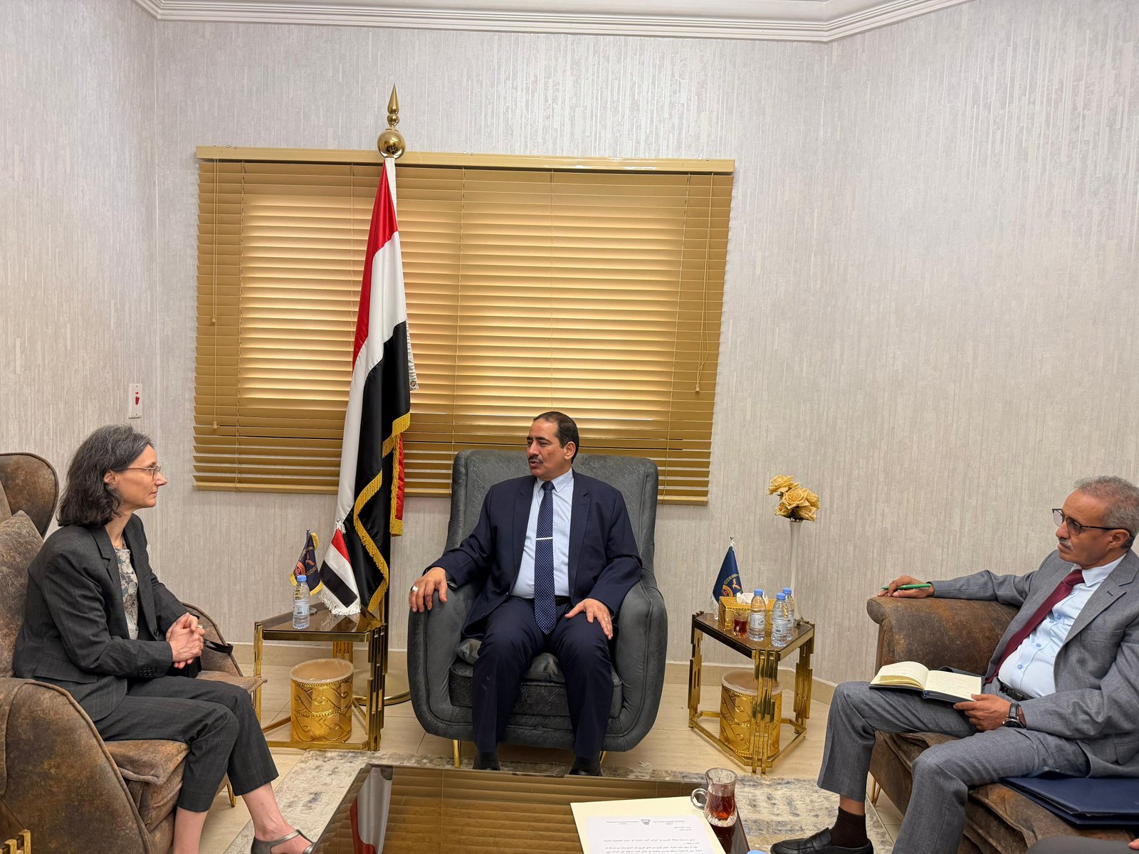 وزير الداخلية يلتقي السفيرة الفرنسية ويبحث تعزيز التعاون الأمني Image