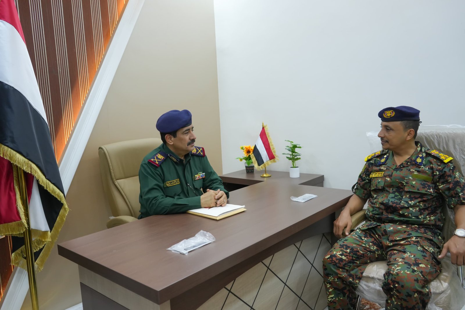 وزير الداخلية يطّلع على الأوضاع الأمنية في محافظة الحديدة Image