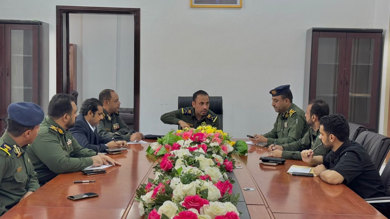اللواء النسي يناقش تطوير خدمات التأشيرات والإقامات ويقر إجراءات لتعزيز الرقابة والأداء  Image
