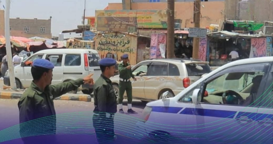 طلاب كلية الشهيد الشعلان يساندون شرطة السير في محافظة مأرب خلال أسبوع المرور العربي Image