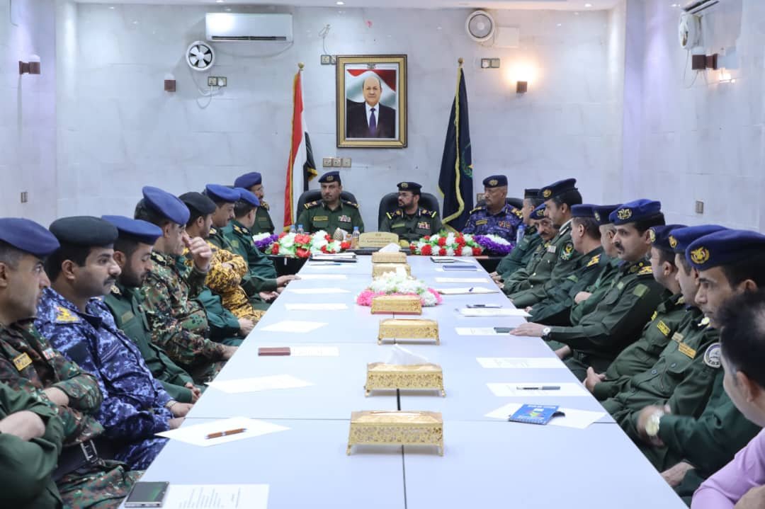 وكيل أول وزارة الداخلية يترأس اجتماعاً موسعاً يشدد على أهمية اليقظة وتعزيز الجاهزية الأمنية Image
