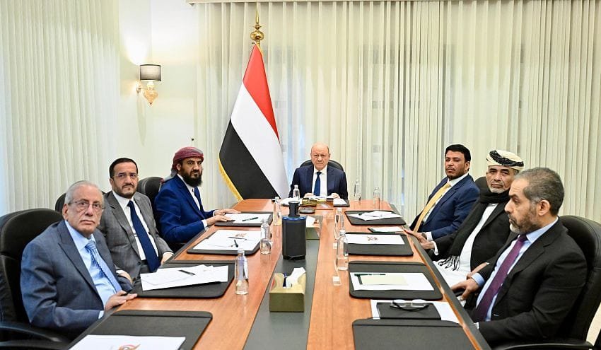 مجلس القيادة يعقد اجتماعا مشتركا مع الحكومة لمناقشة المستجدات الوطنية ومسار تنفيذ إجراءات الردع المتكامل Image