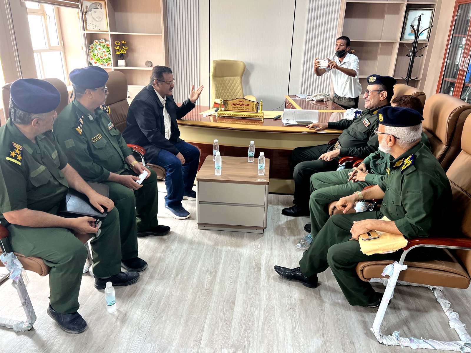 وكيل مصلحة الأحوال المدنية يبحث مع السلطة المحلية بالبريقة تطوير العمل والتحول الرقمي Image