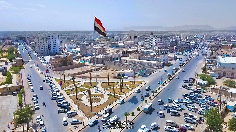مليشيات الحوثي الإرهابية تستهدف مدينة مأرب بثمانية صواريخ باليستية Image