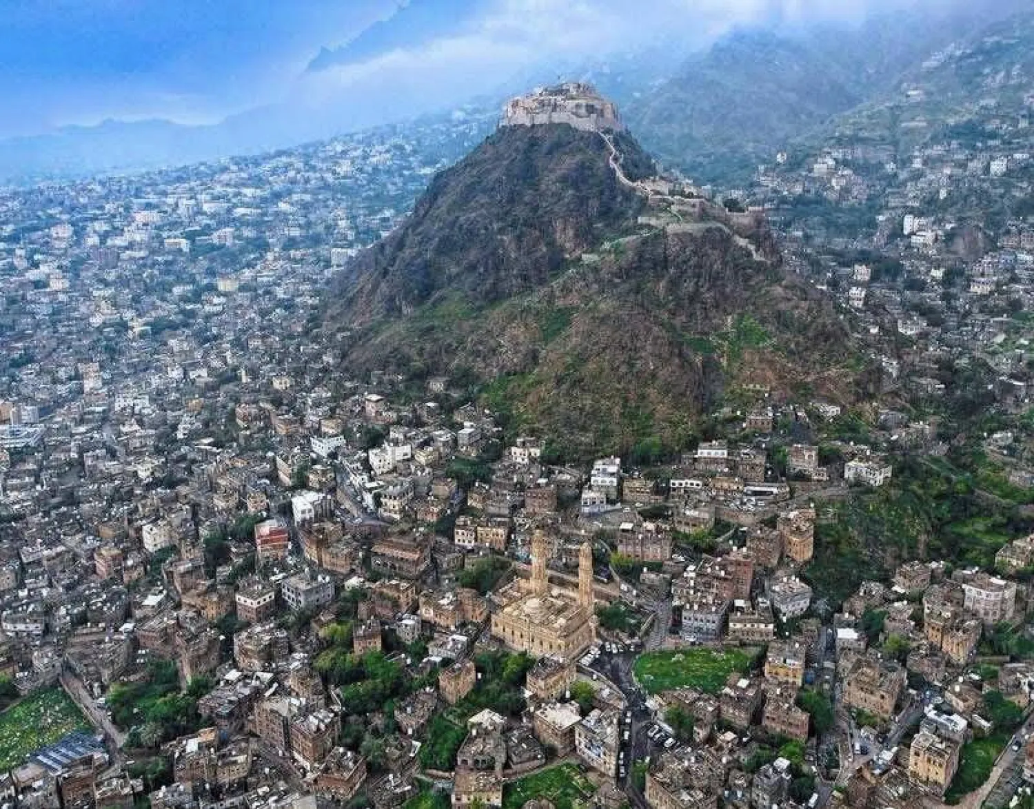 استشهاد امرأتين وإصابة 9 مدنيين في تعز جراء انتهاكات مليشيا الحوثي خلال يومين Image