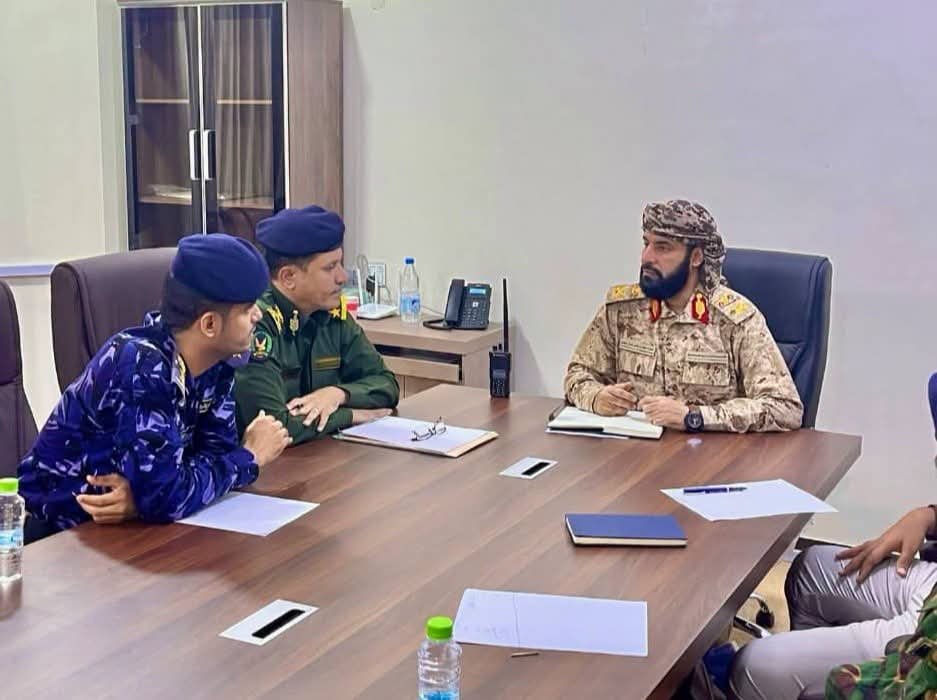 محافظ أبين يترأس إجتماع للقيادات الأمنية ويشدد على رفع الجاهزية الأمنية  Image