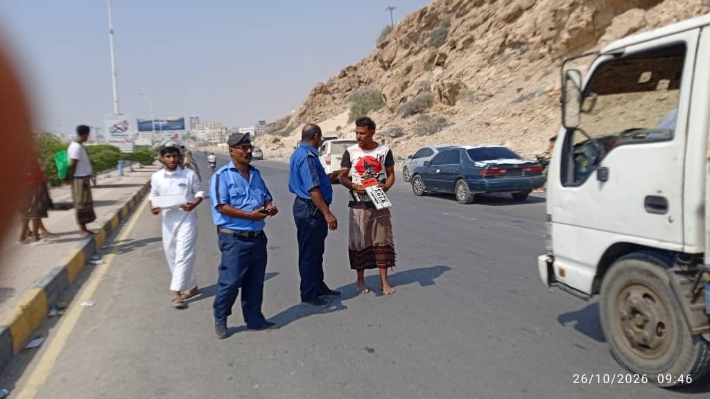 تواصل الحملة المرورية لضبط المركبات والدراجات النارية غير المرقّمة بالمكلا Image